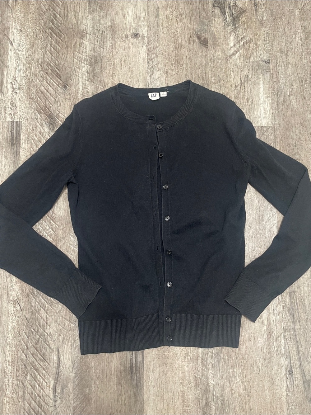 GAP women’s Black Button-Front Crewneck Cardigan
